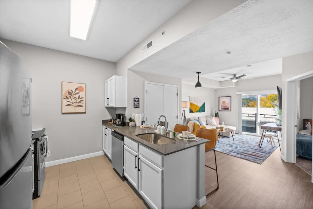 City View Boho Apt Stocked W Everything You Need Salt Lake City Exteriör bild